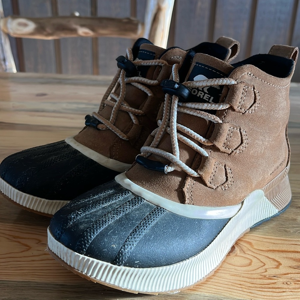 Sorel Snow Boots Women’s Waterproof Size 5